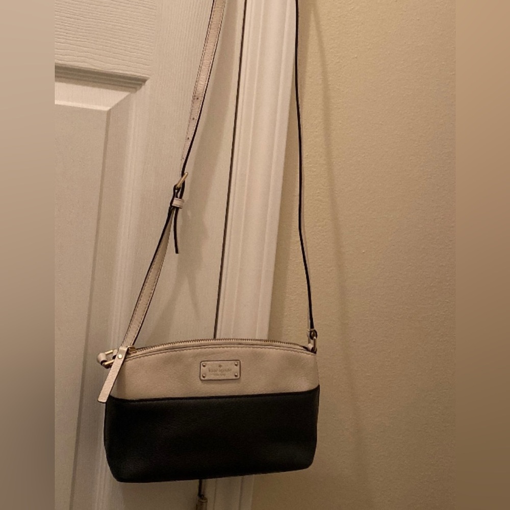 Black & Cream Crossbody
